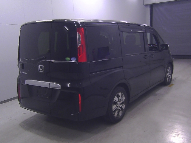 HONDA STEP WAGON 2015