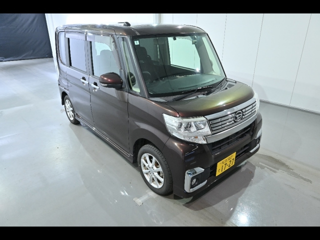 DAIHATSU TANTO 2018