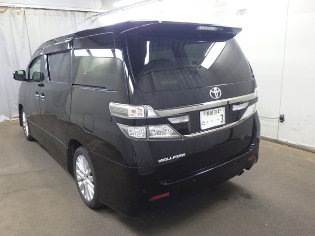 TOYOTA VELLFIRE 2011
