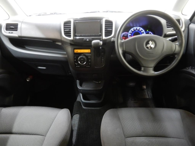 MITSUBISHI DELICA D2 2012