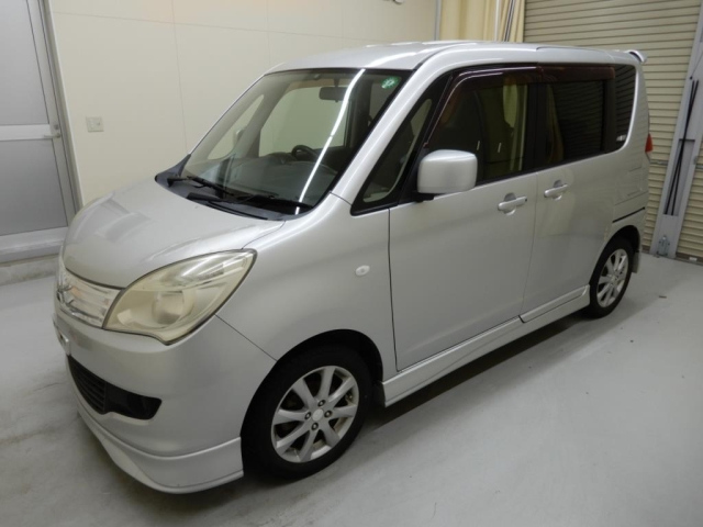 MITSUBISHI DELICA D2 2012