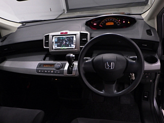HONDA FREED 2010