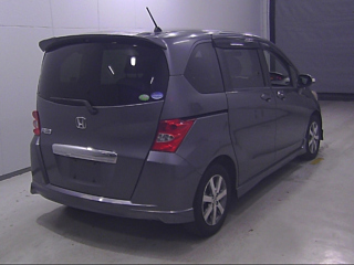 HONDA FREED 2010