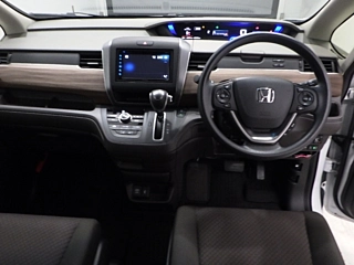 HONDA FREED 2023