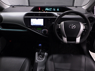 TOYOTA AQUA 2012