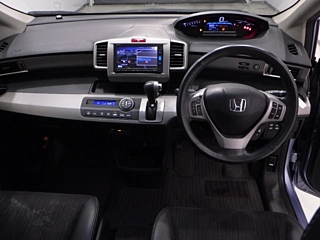 HONDA FREED 2016
