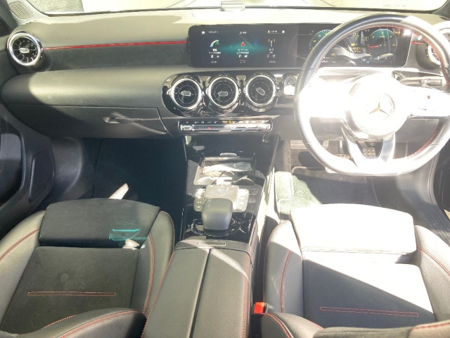 MERCEDES BENZ A CLASS 2021