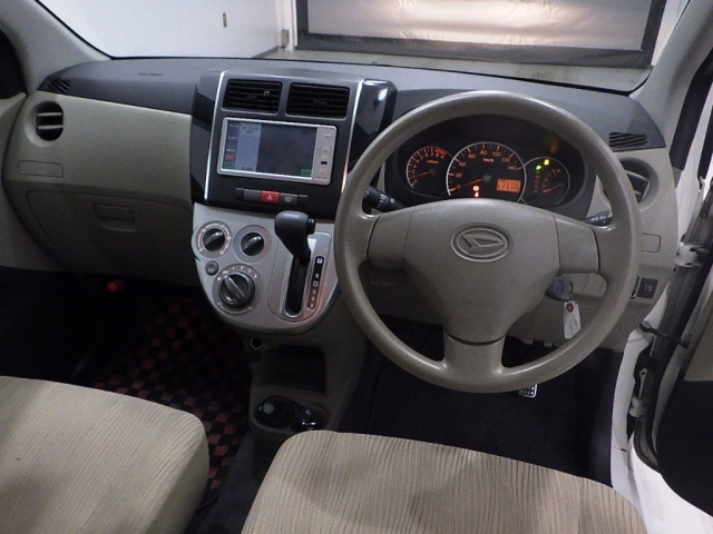 DAIHATSU MIRA 2010