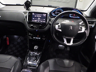 PEUGEOT 2008 2018