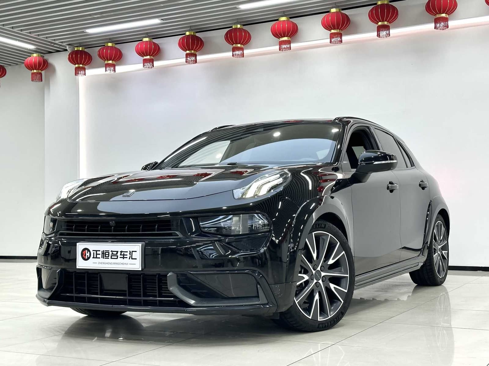 LYNK 02 HATCHBACK