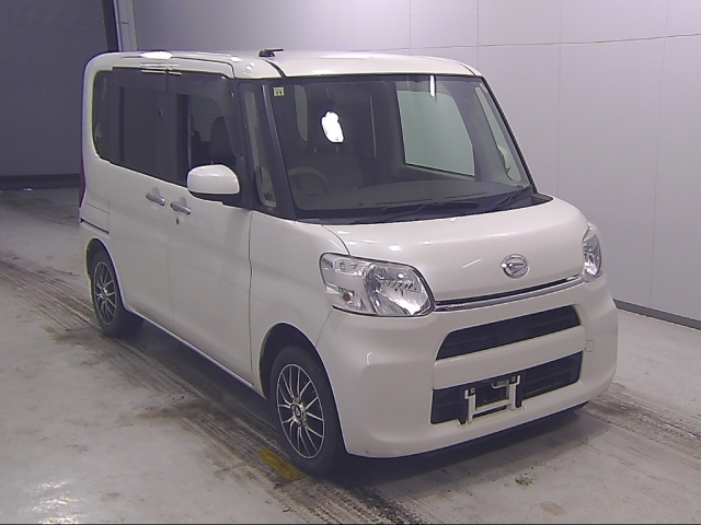 DAIHATSU TANTO 2014