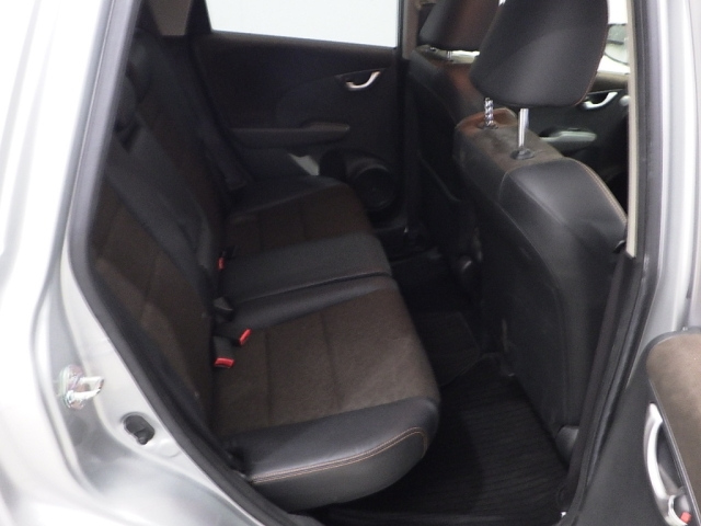 HONDA FIT SHUTTLE 2014