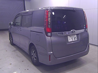TOYOTA NOAH 2016
