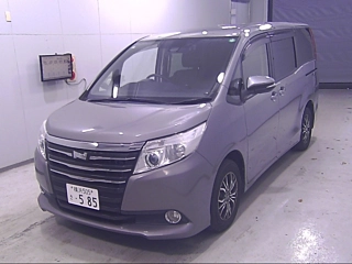 TOYOTA NOAH 2016