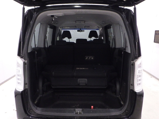 HONDA STEP WAGON 2012