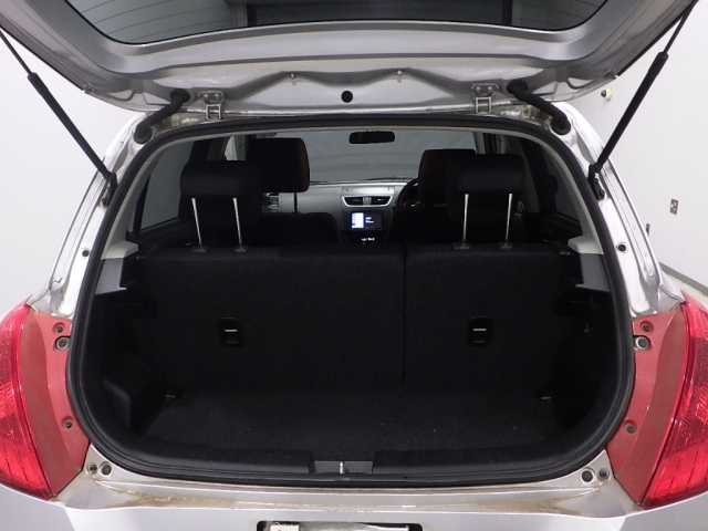 SUZUKI SWIFT 2010
