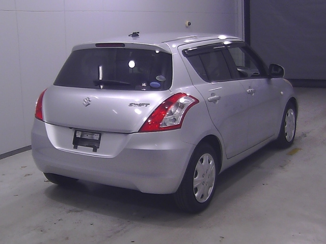 SUZUKI SWIFT 2010