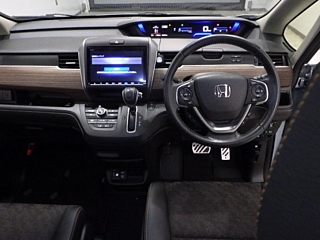 HONDA FREED 2023