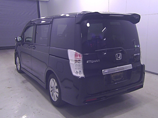 HONDA STEP WAGON 2011