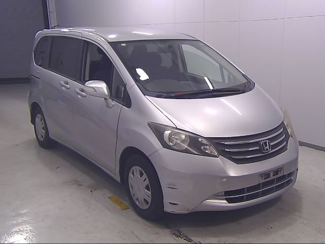 HONDA FREED 2009