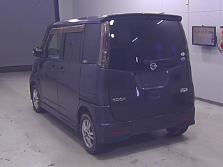 NISSAN ROOX 2010