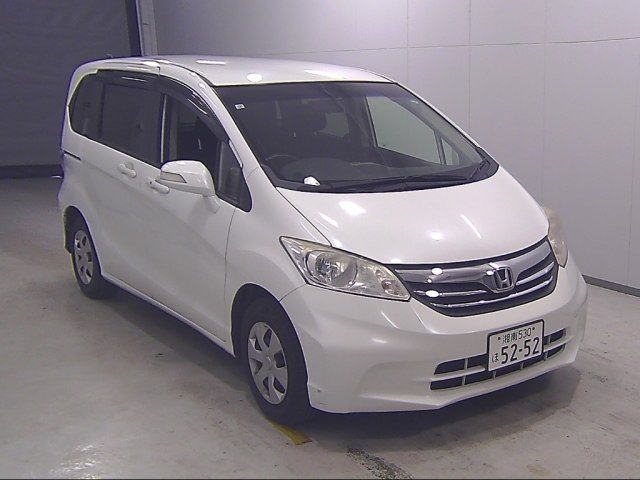 HONDA FREED 2013