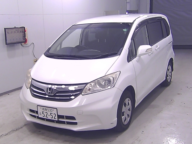 HONDA FREED 2013