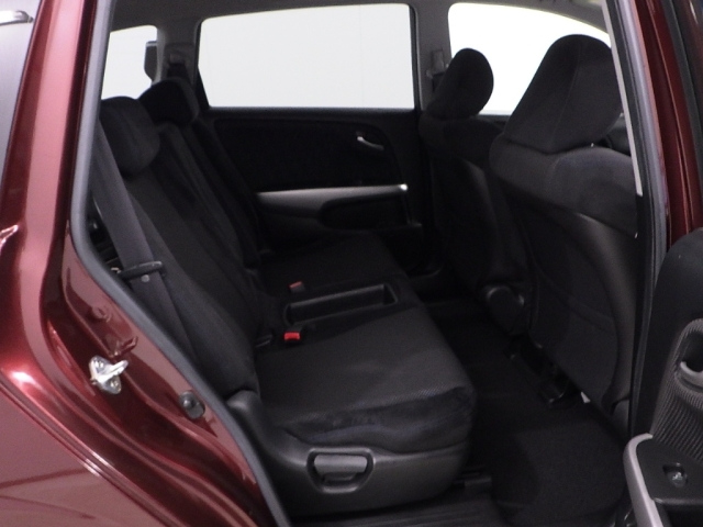 HONDA STREAM 2013
