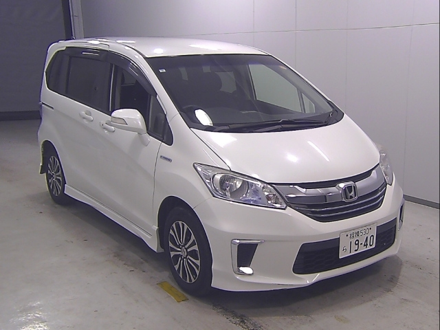 HONDA FREED 2015