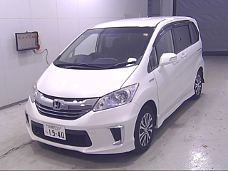 HONDA FREED 2015