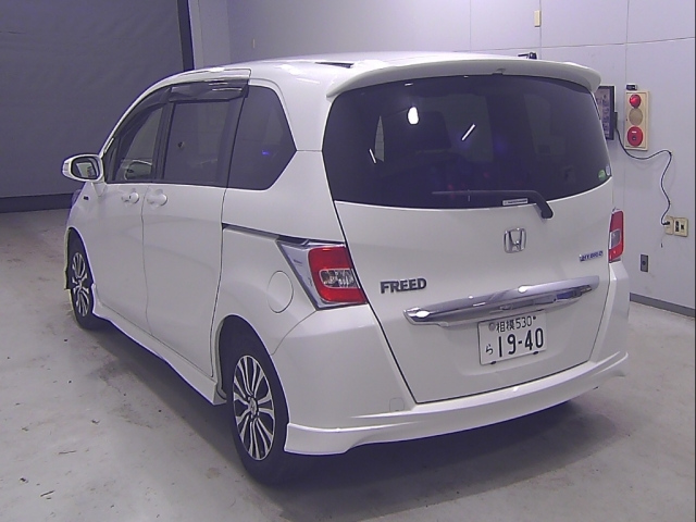 HONDA FREED 2015