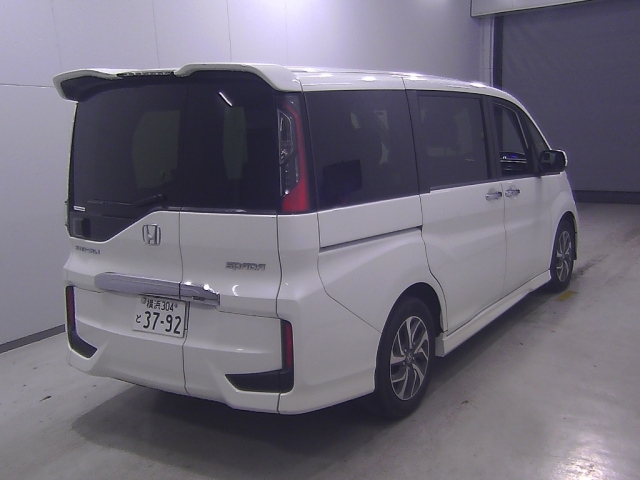 HONDA STEP WAGON 2016