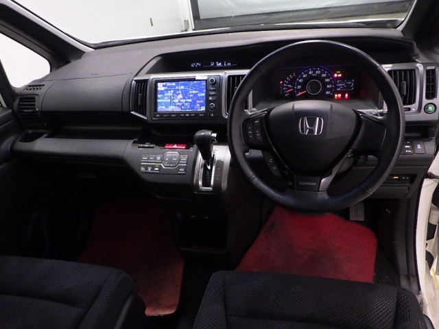 HONDA STEP WAGON 2011