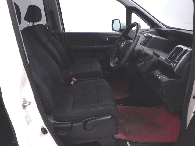 HONDA STEP WAGON 2011