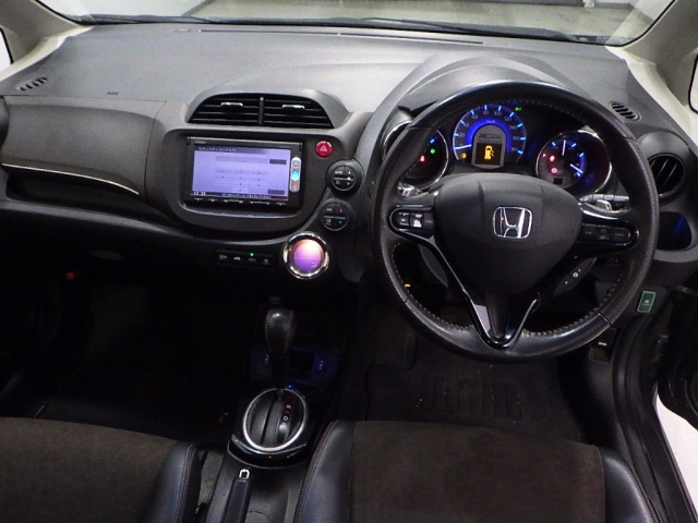 HONDA FIT SHUTTLE 2013
