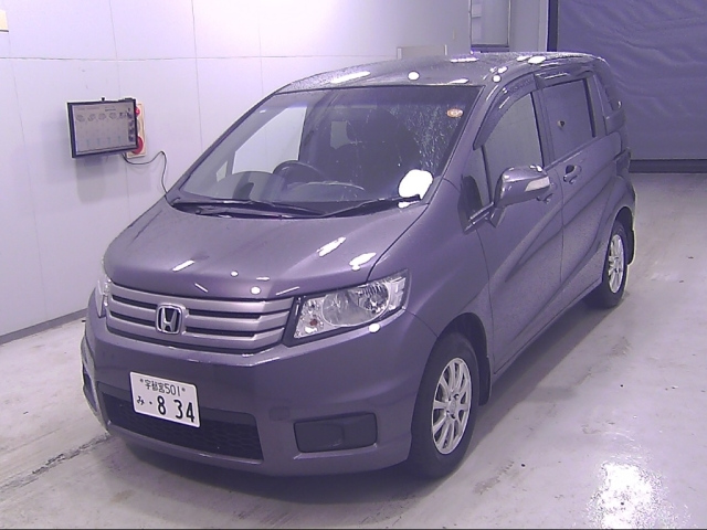 HONDA FREED 2013