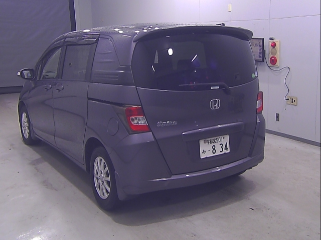 HONDA FREED 2013