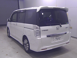 HONDA STEP WAGON 2013