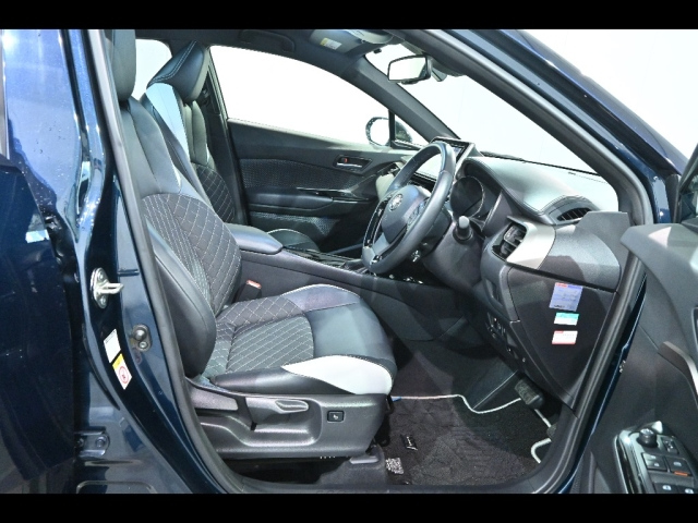 TOYOTA C-HR 2019