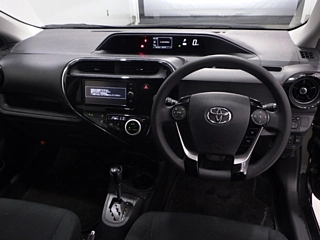 TOYOTA AQUA 2018