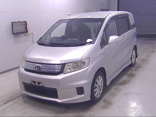 HONDA FREED 2013