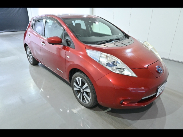 NISSAN LEAF 2015