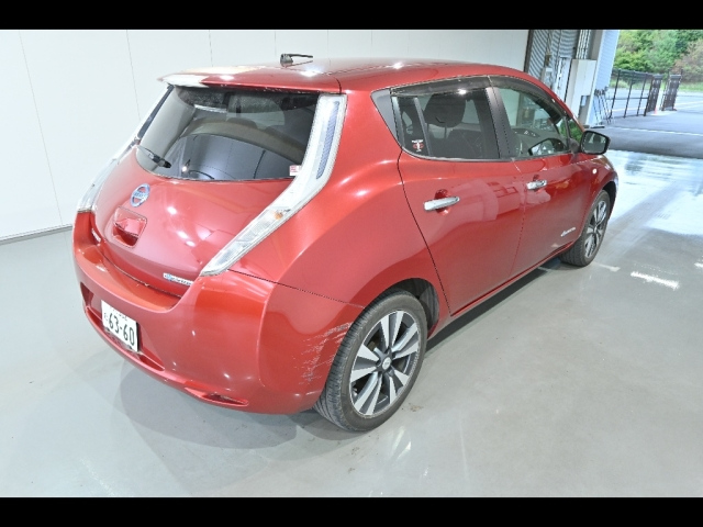 NISSAN LEAF 2015