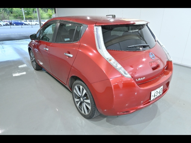 NISSAN LEAF 2015