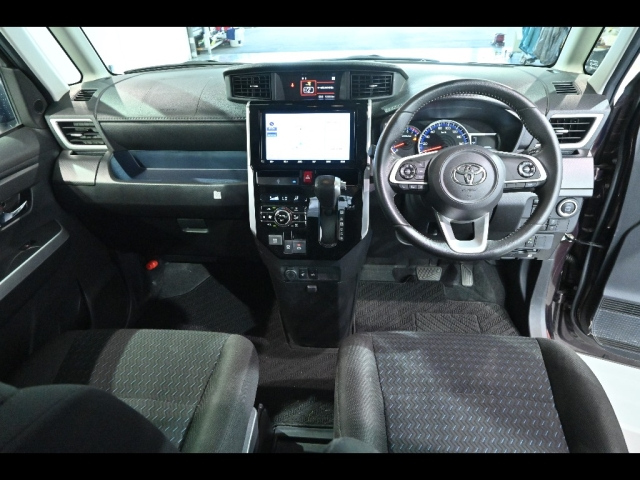 TOYOTA ROOMY 2022