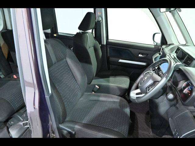 TOYOTA ROOMY 2022