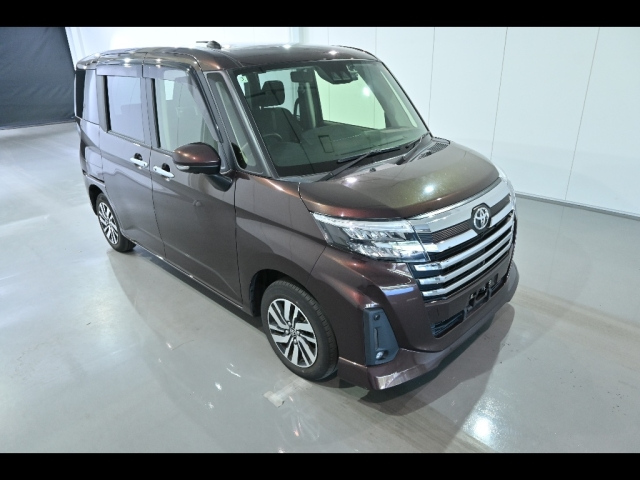 TOYOTA ROOMY 2022