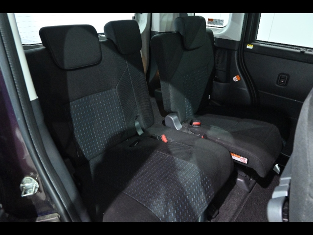 TOYOTA ROOMY 2022