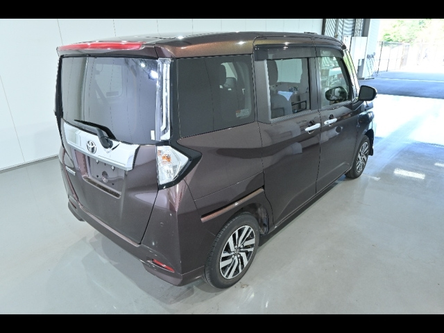 TOYOTA ROOMY 2022
