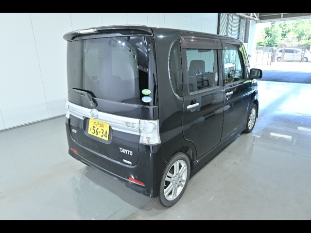 DAIHATSU TANTO 2013